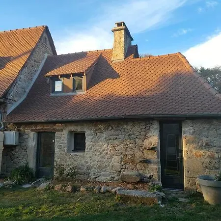 Dom wakacyjny La Maisonette De Raphael Saint-Mamet-la-Salvetat
